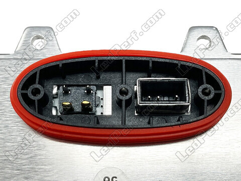 Zoom on the connector of the Xenon ballast for Buick Regal (V)