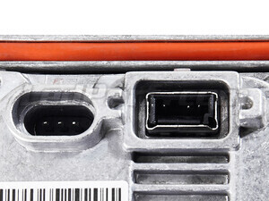 Zoom on the connector of the Xenon ballast for Hyundai Sonata (VII)