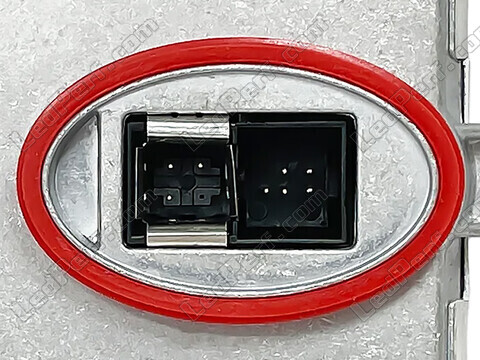 Zoom on the connector of the Xenon ballast for Jeep Cherokee (V)