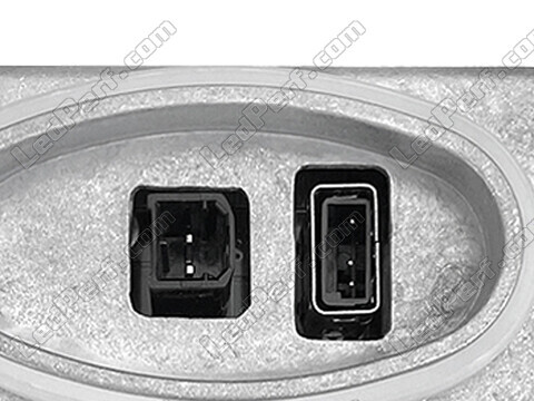 Zoom on the connector of the Xenon ballast for Volvo S80 (II)